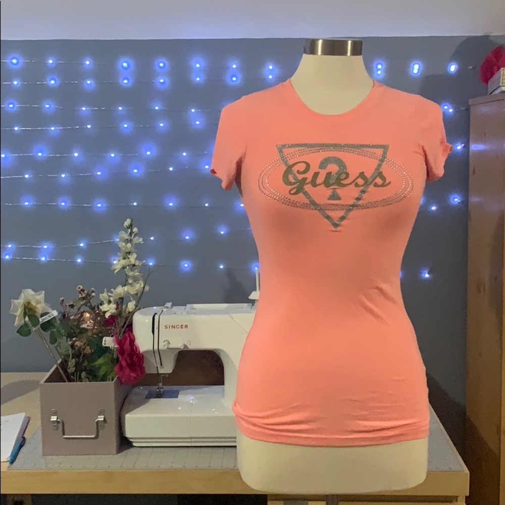 Coral Guess Logo Shirt A023